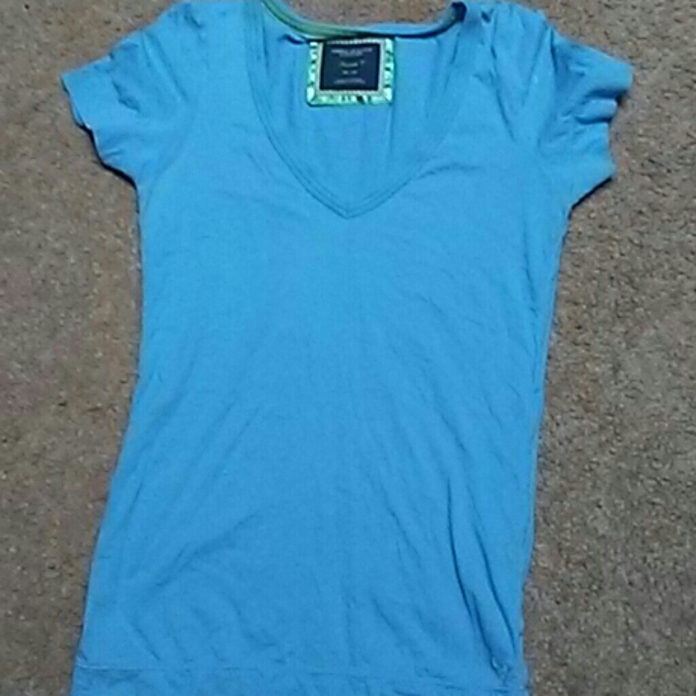T shirt by american eagle